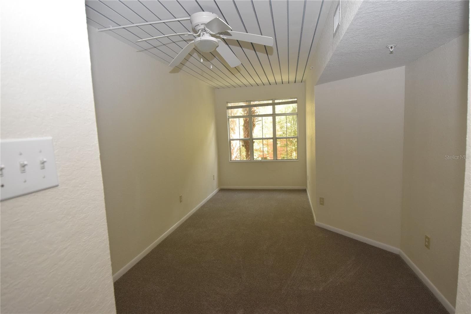 2402 W Azeele St #426 photo 5