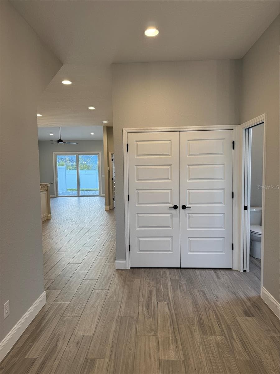 1172 Windjammer Dr photo 5