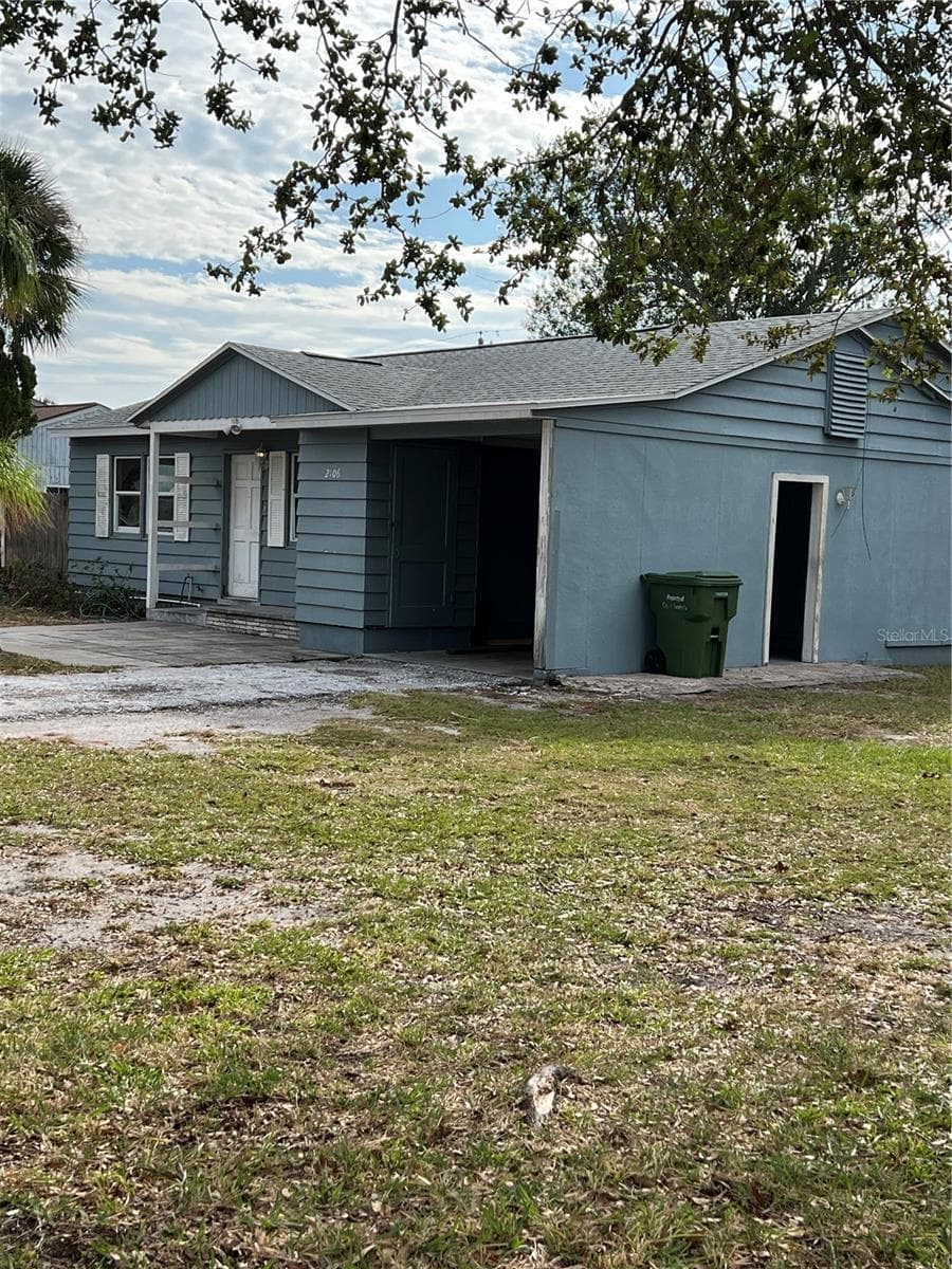 2106 Magnolia St photo 3