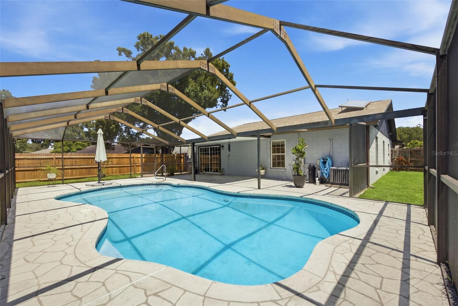 1705 Cinnabar CT photo 3