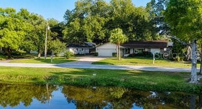 2219 Alice Ln photo 3