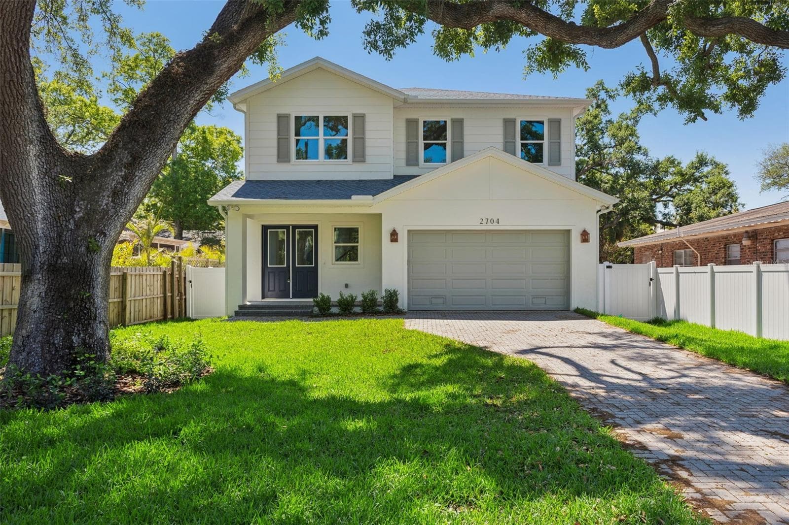 2704 W Tyson Ave
