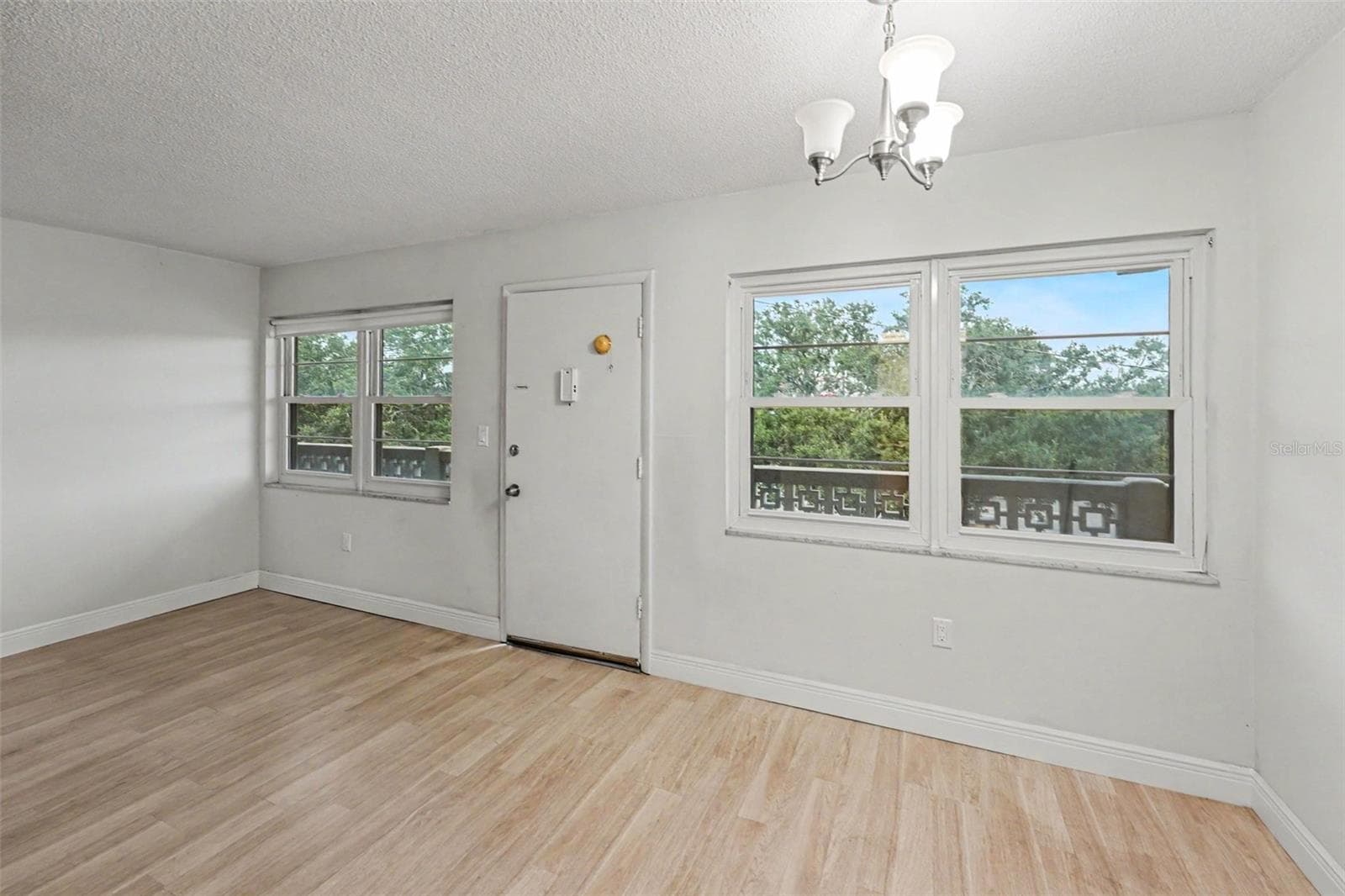 951 79th Ave N #APT 322 photo 5