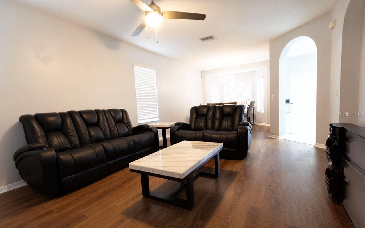1610 Marsh Wood Dr photo 5