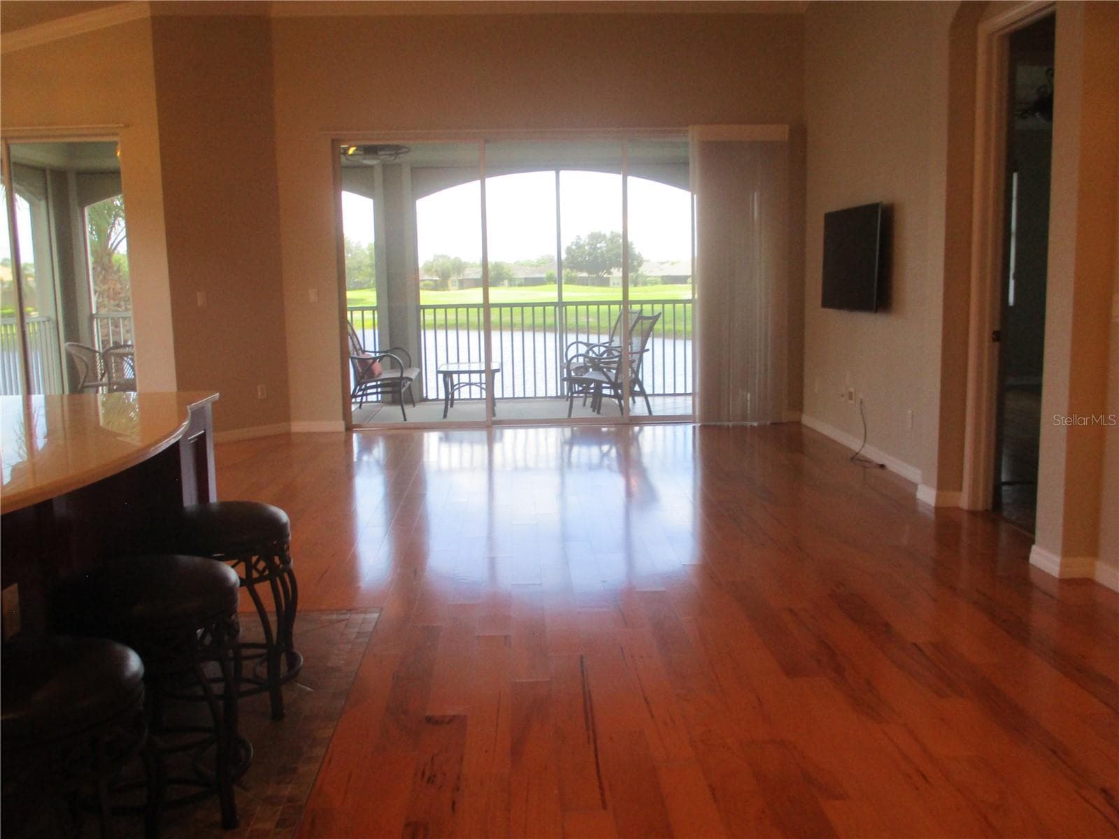 1368 Emerald Dunes Dr #20