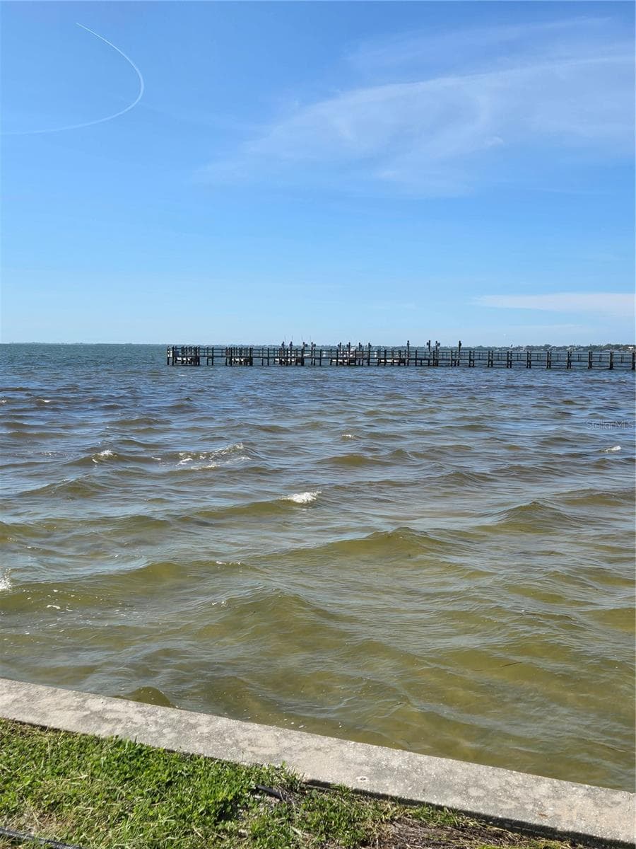 337 N Shore Dr