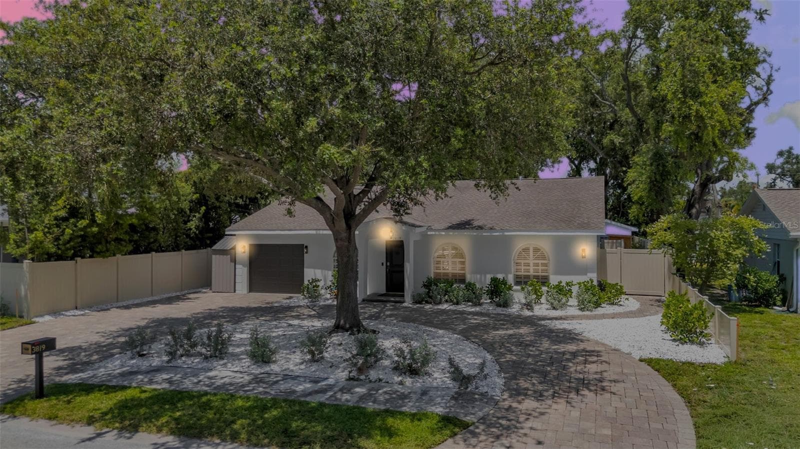 3819 W San Miguel St photo 3