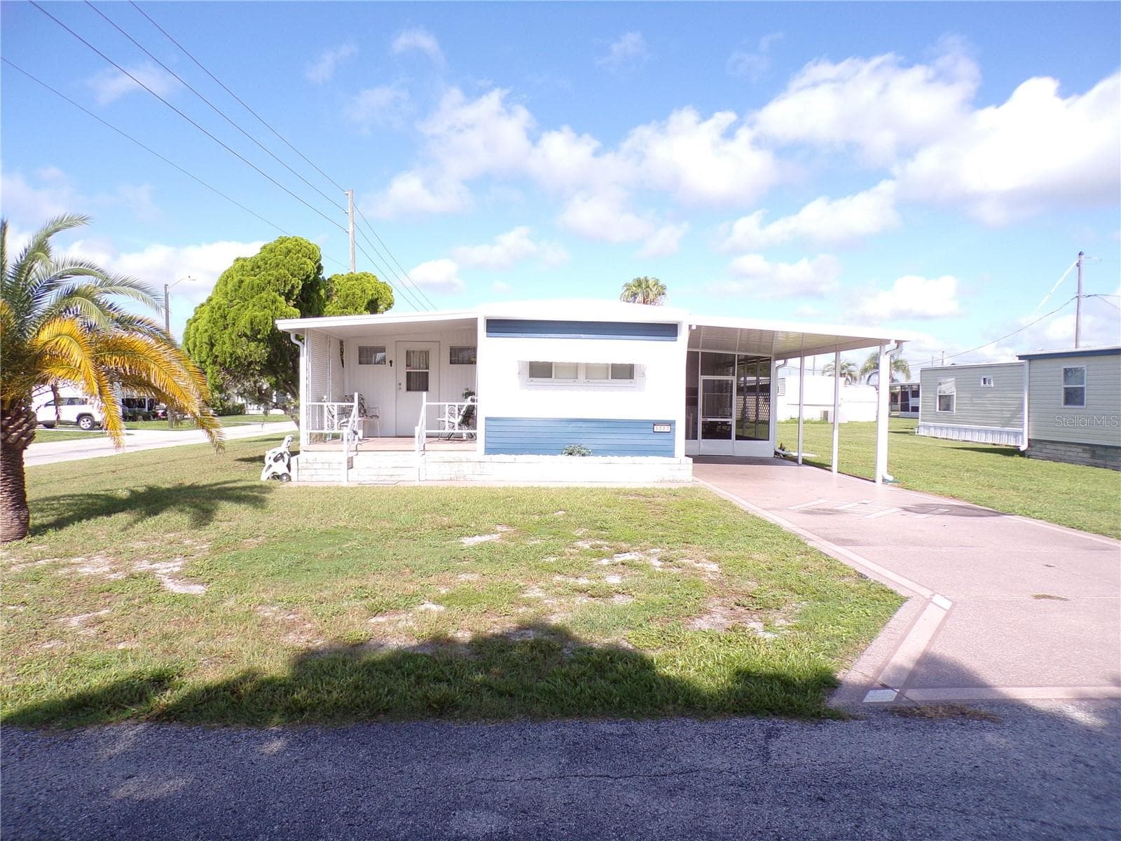 5227 Betty St photo 3