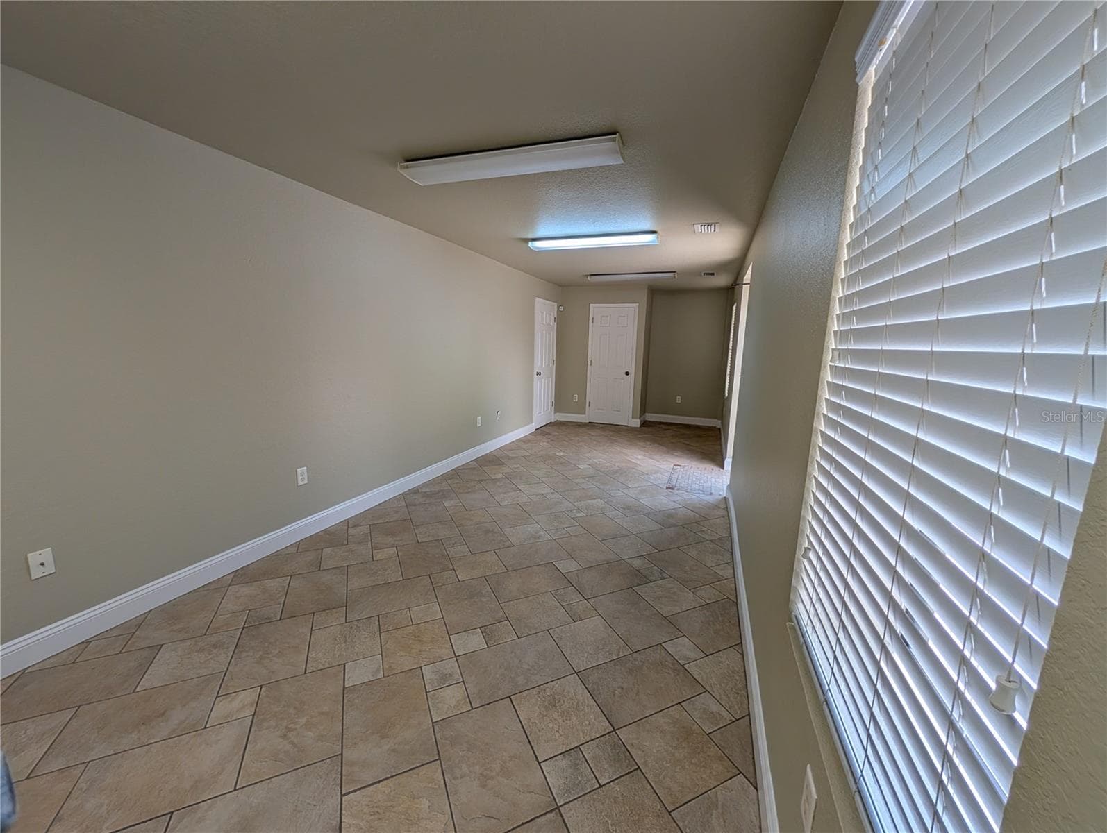 207 Gandy Rd photo 3