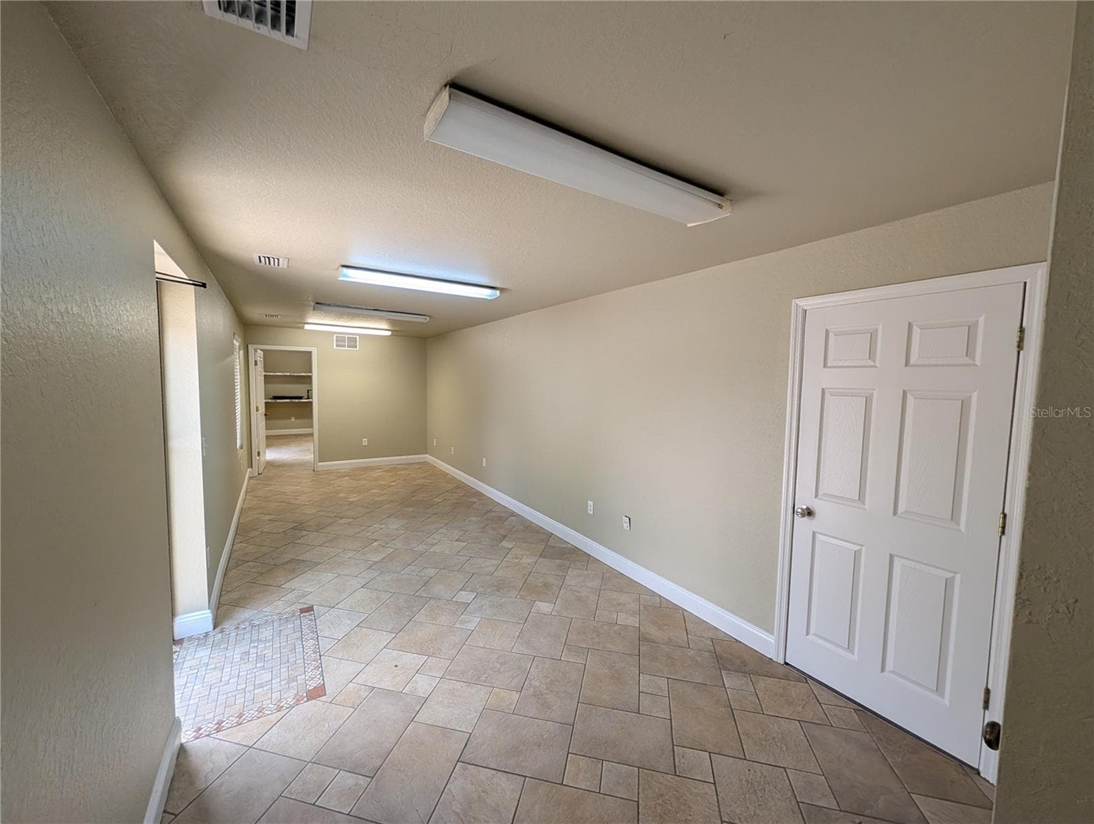 207 Gandy Rd photo 4