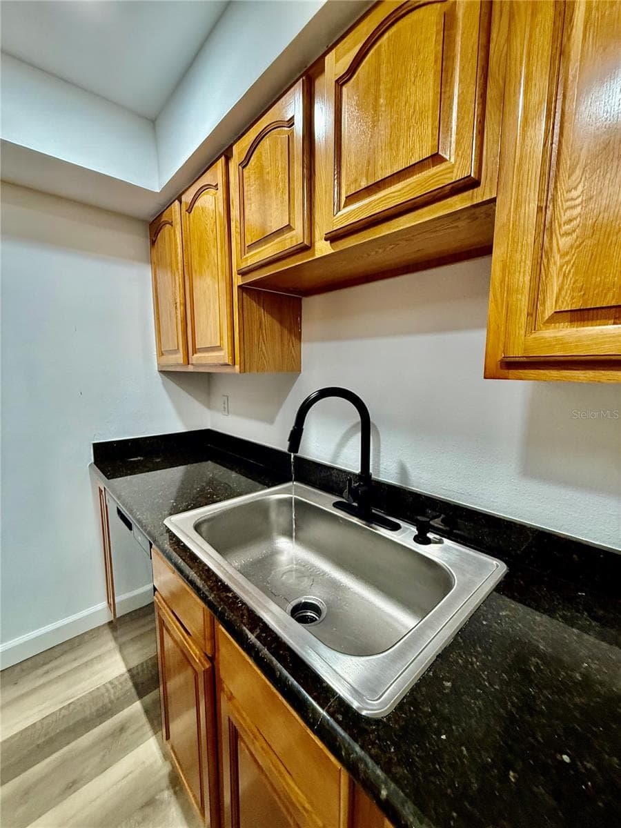 14106 Village Terrace Dr photo 5