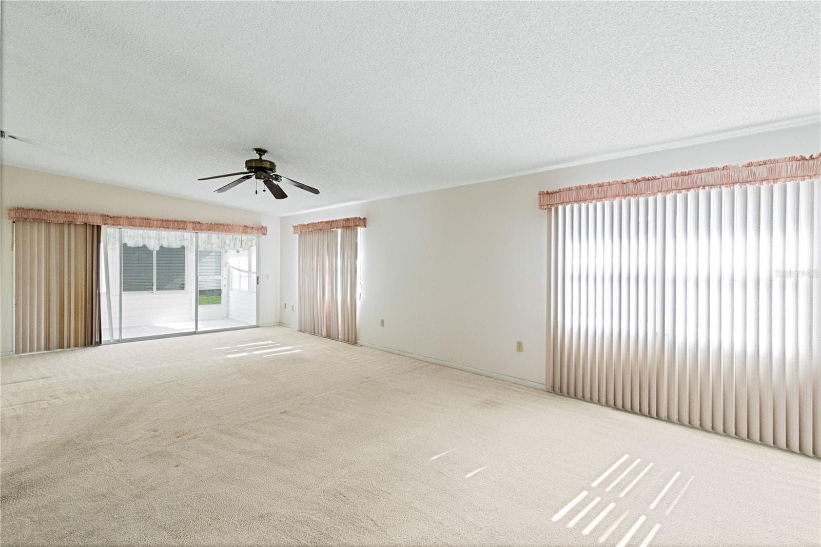 3433 Glen Abbey Ln photo 4
