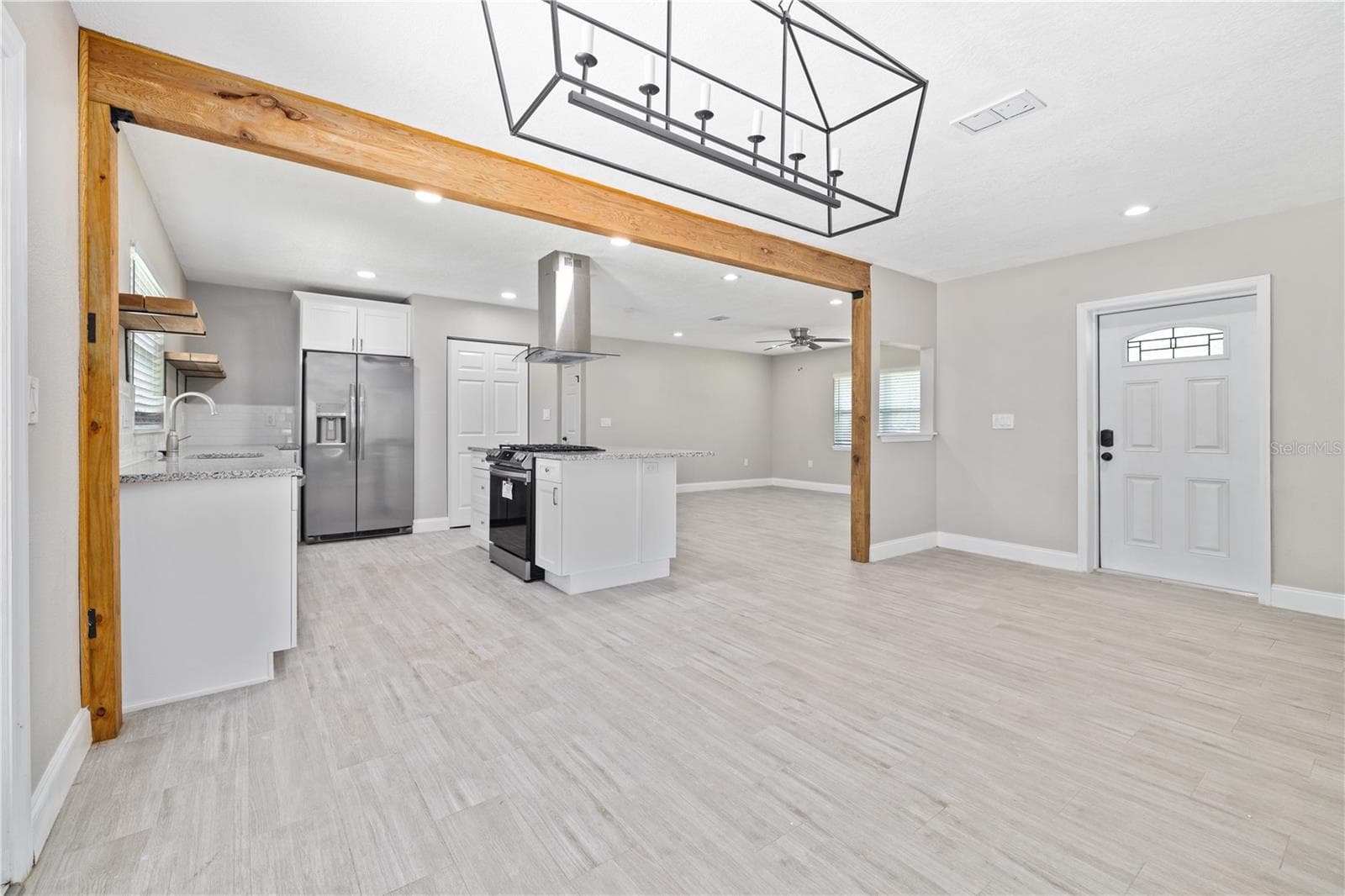 408 W Virginia Ave photo 4
