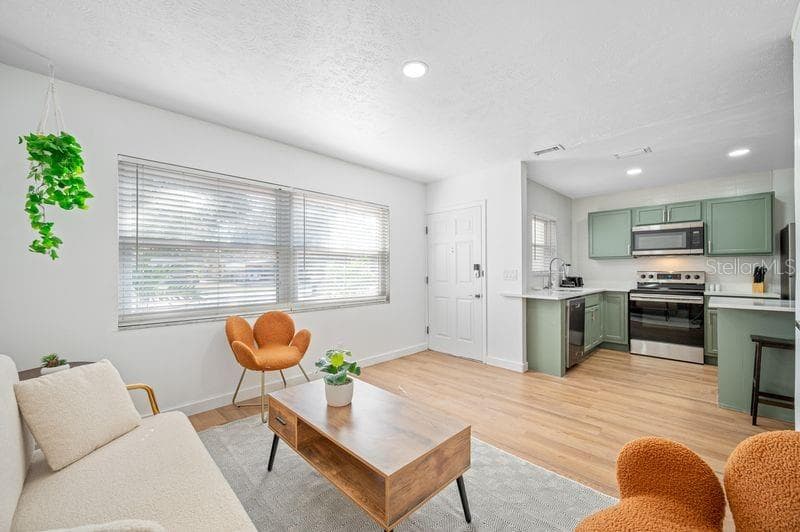 4409 W Pearl Ave photo 4