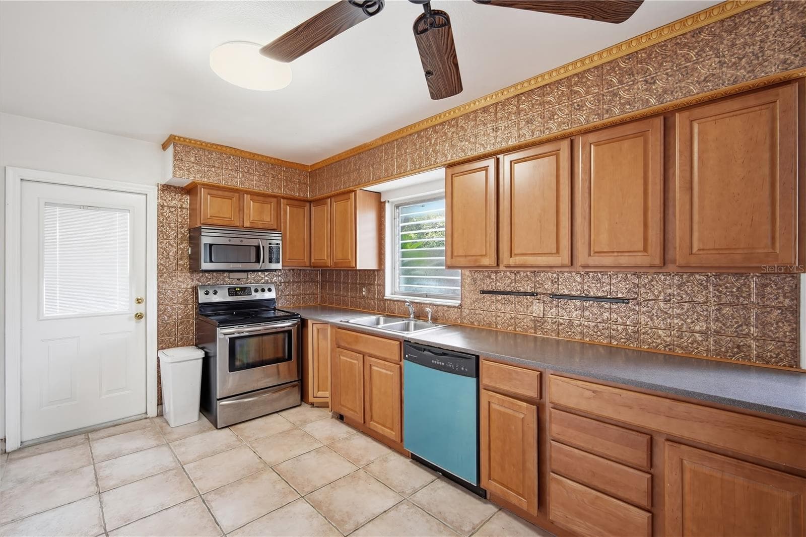 3106 W Braddock St photo 5
