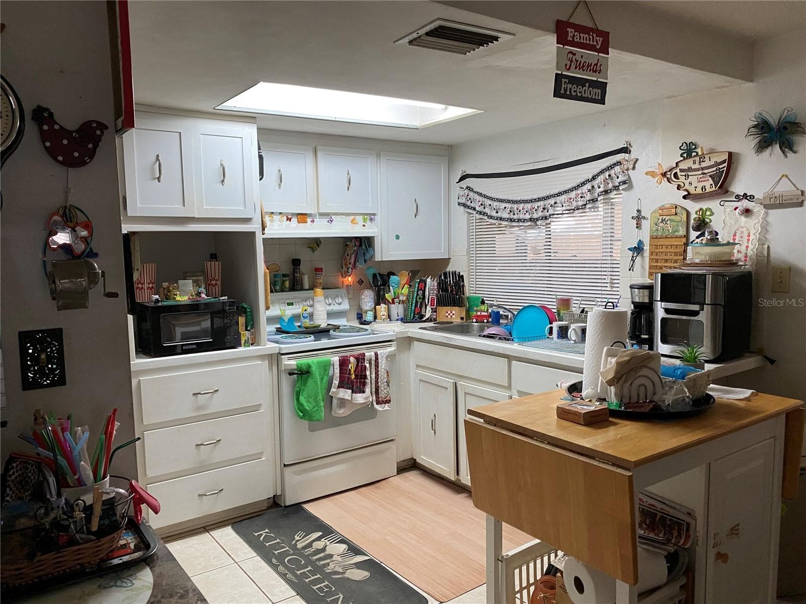 10018 Cherry Creek Ln photo 3