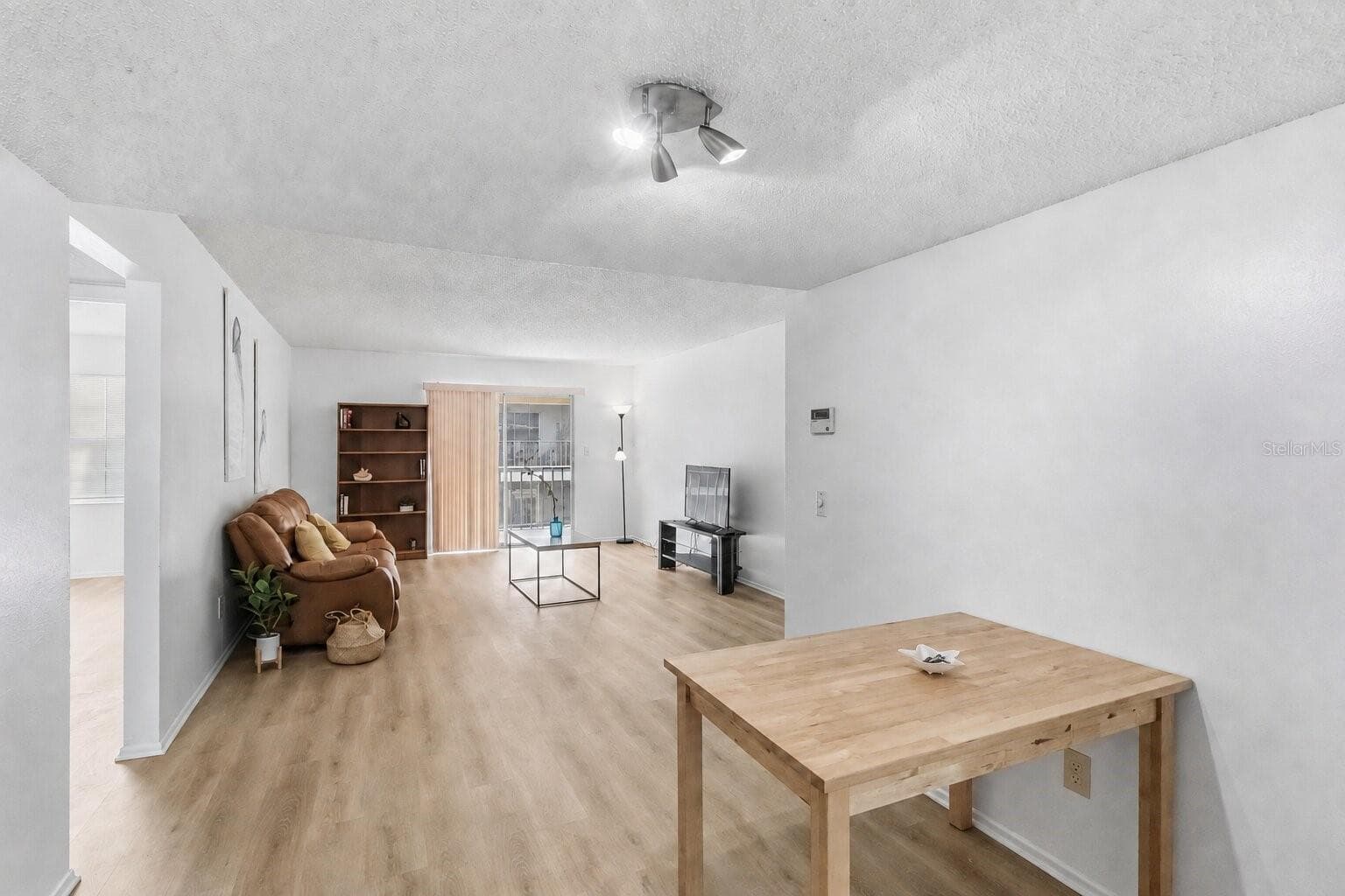 14462 Reuter Strasse Cir #607 photo 3