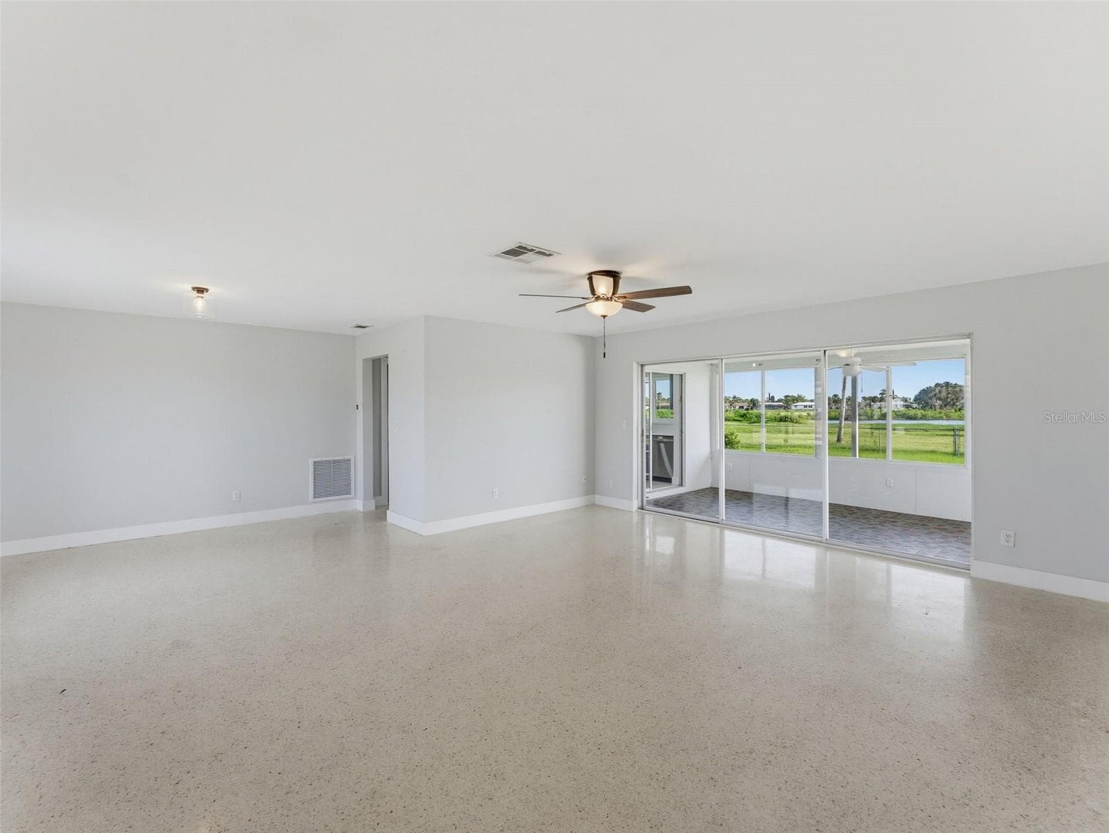 4044 Headsail Dr photo 4