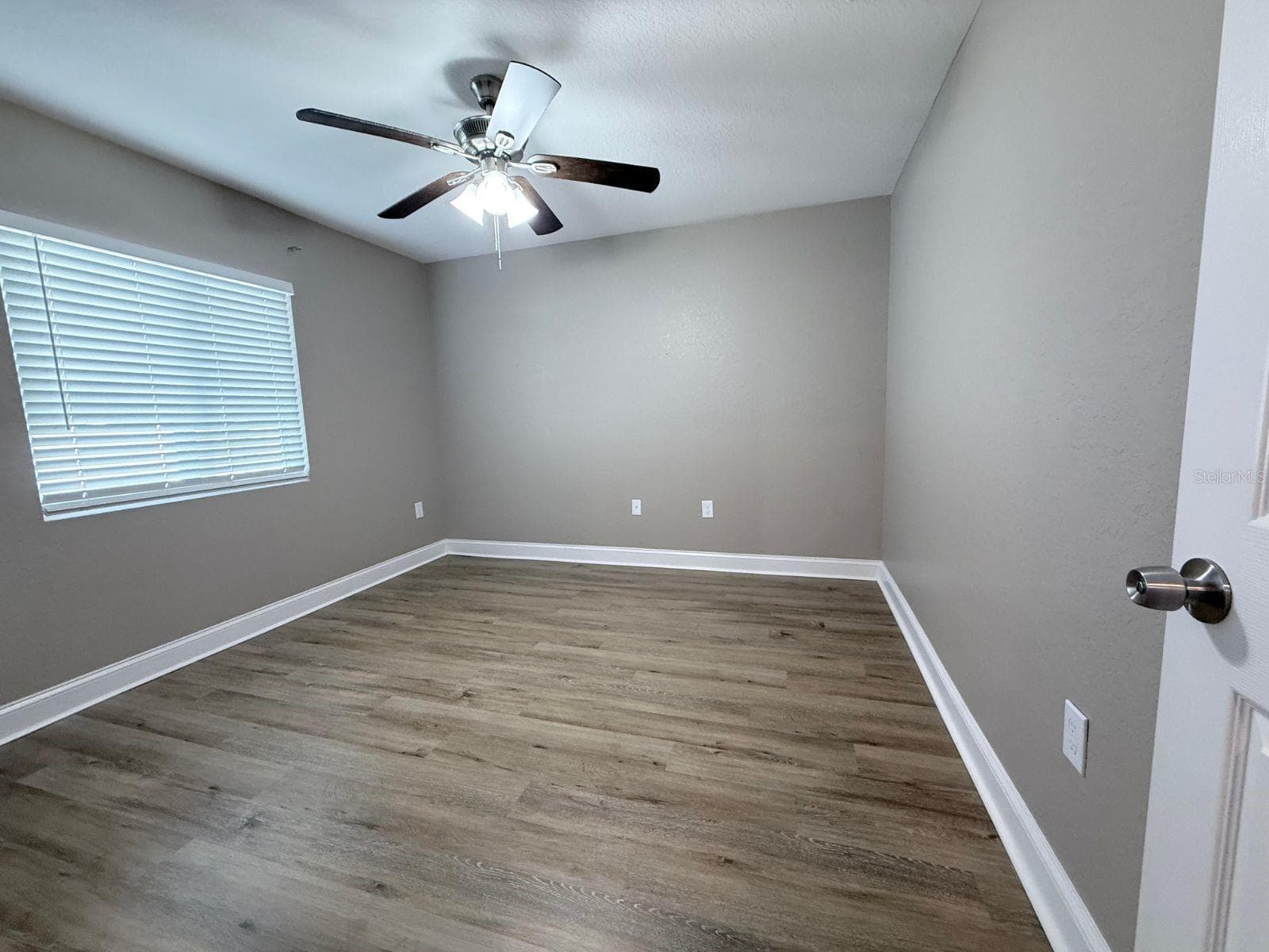 1137 Sycamore St photo 5