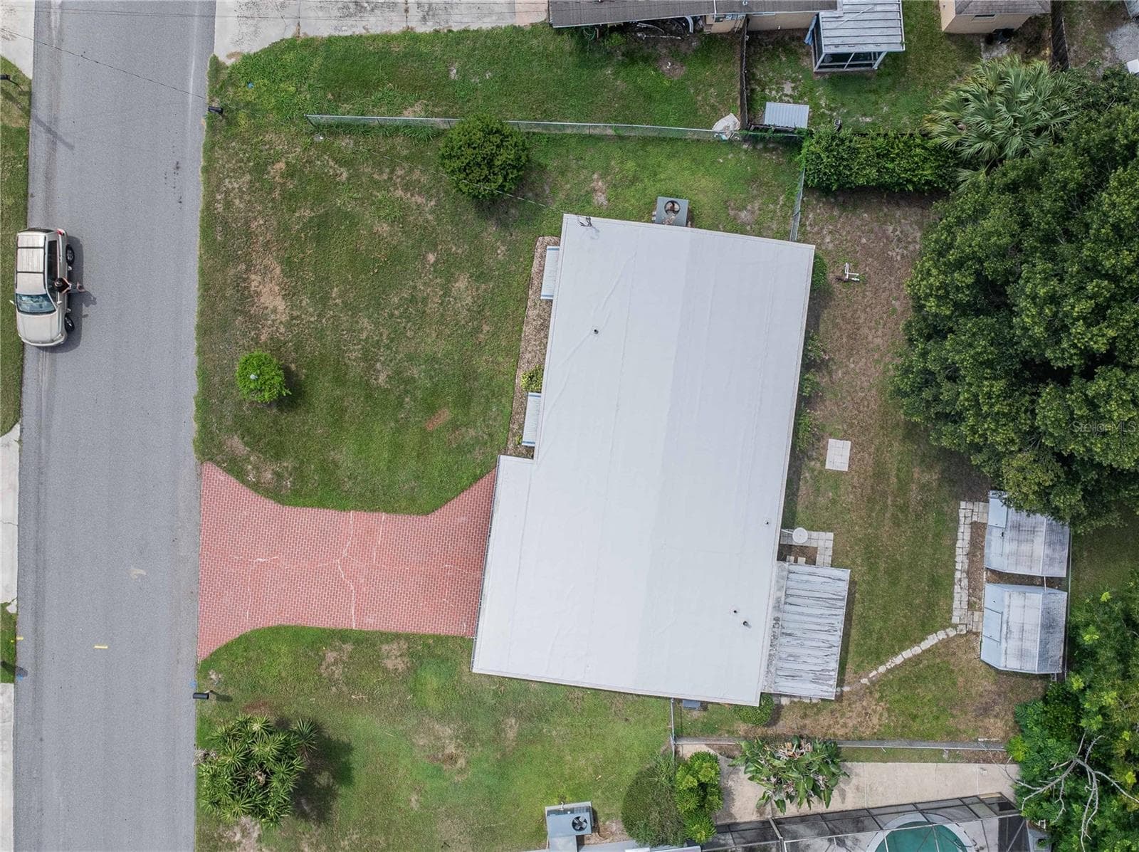 2608 Trinity Cir NW photo 5