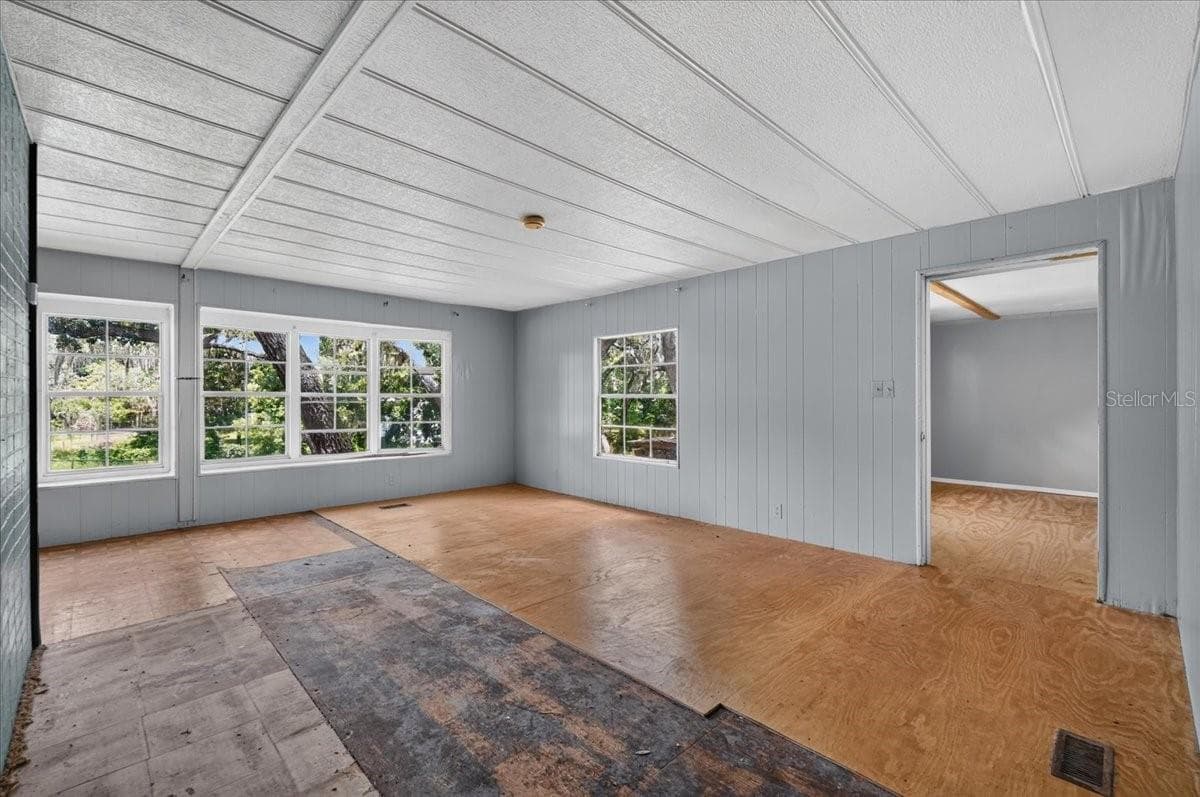 12489 SW 45th Ter photo 5