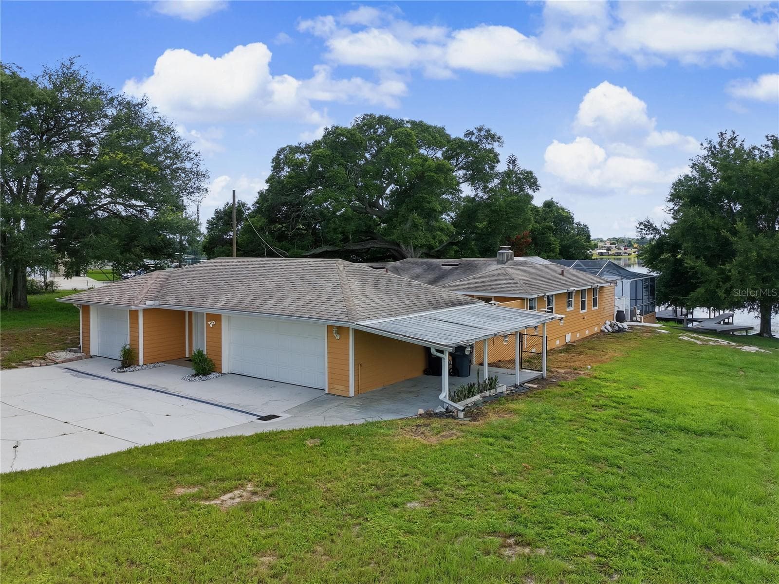 125 Lake Roy Dr