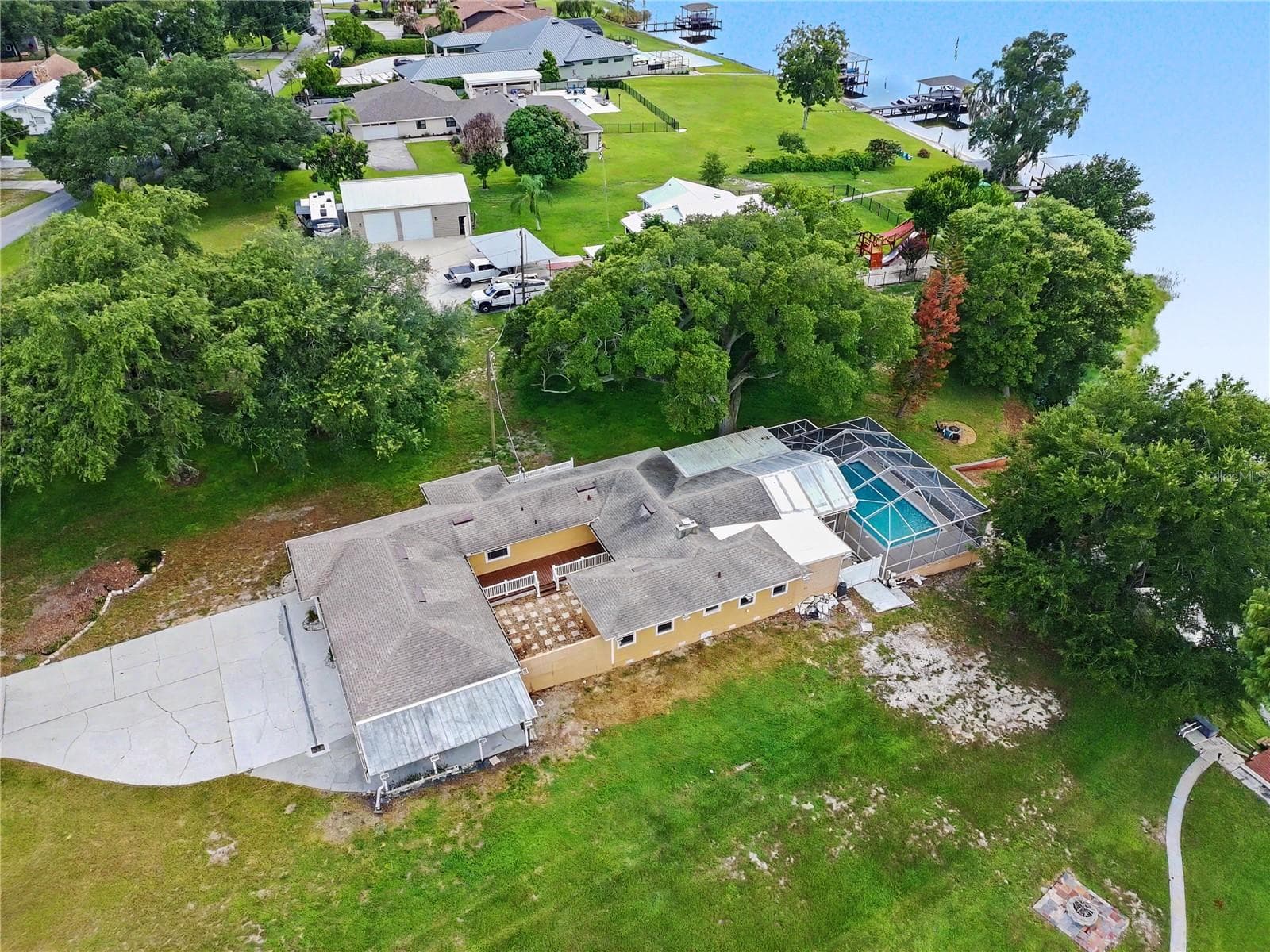 125 Lake Roy Dr photo 5