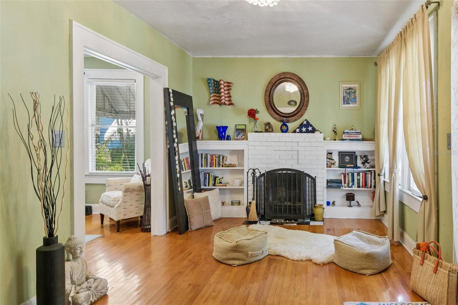2319 W North B St photo 5