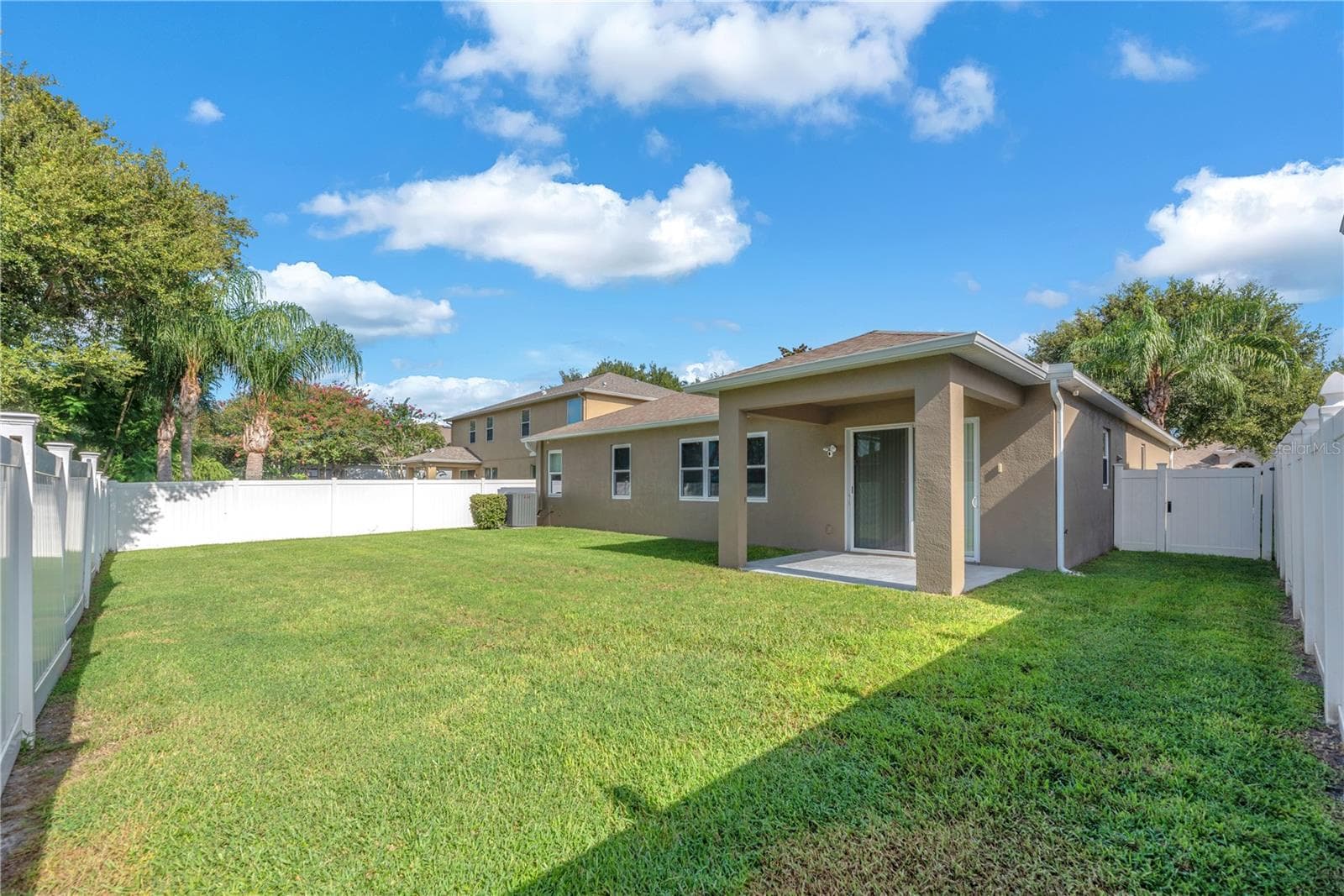 1407 Rushgrove Cir photo 4