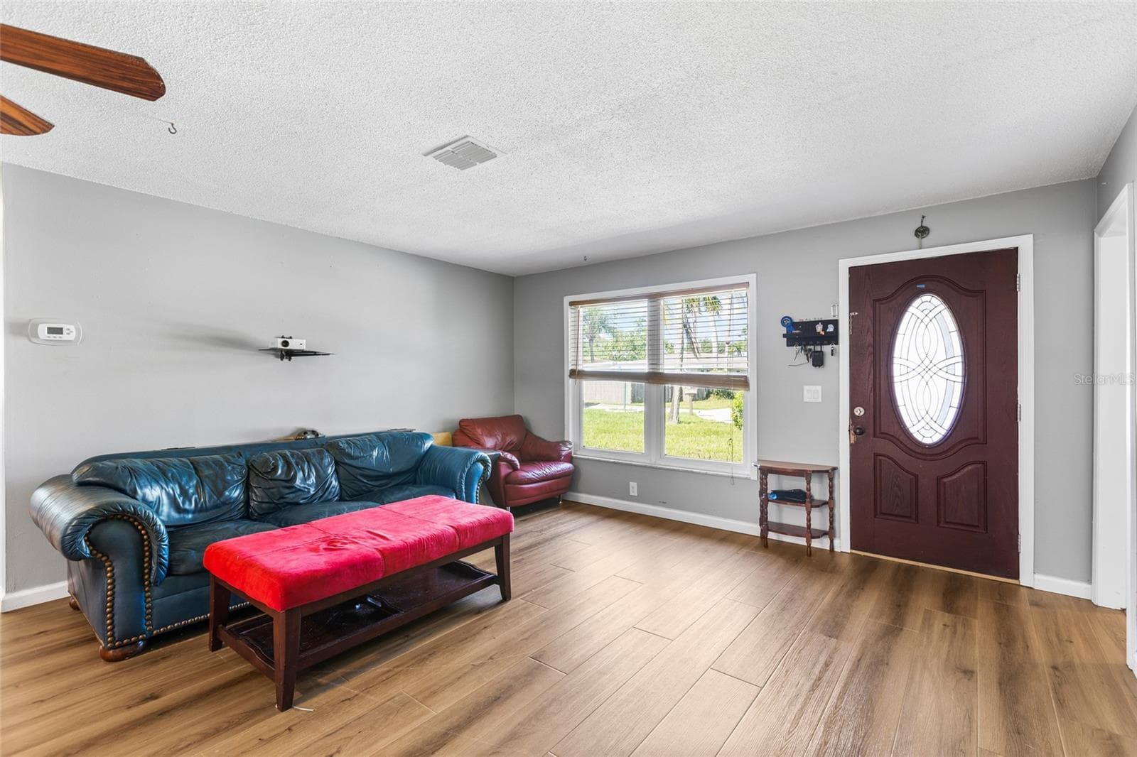 415 Maplewood Cir photo 5