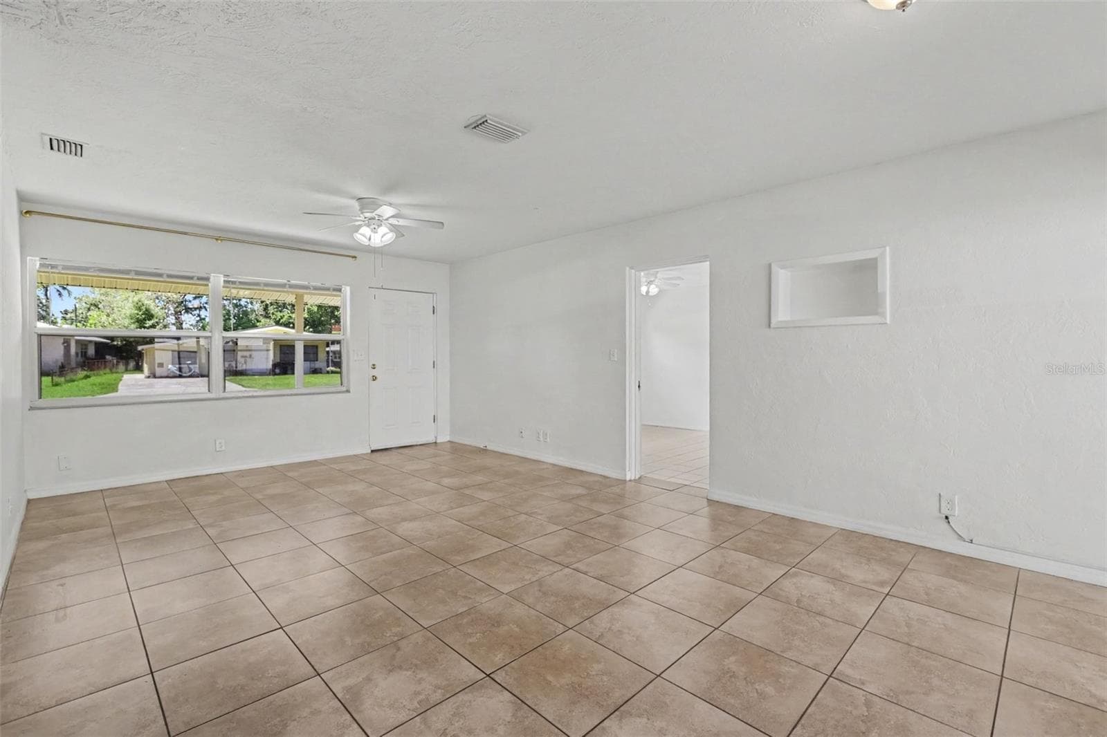 5585 Atlantic Ave N photo 3