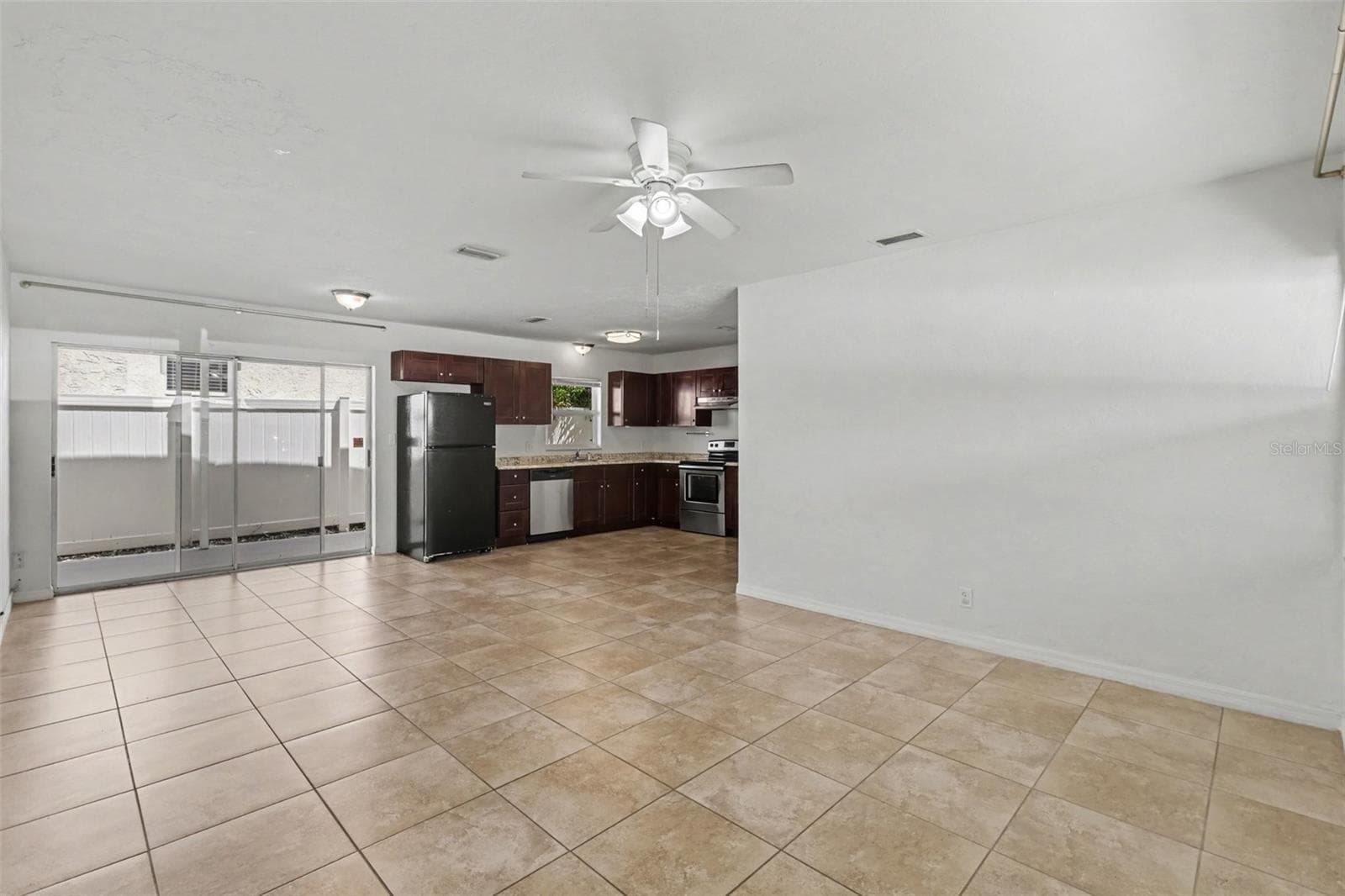 5585 Atlantic Ave N photo 5