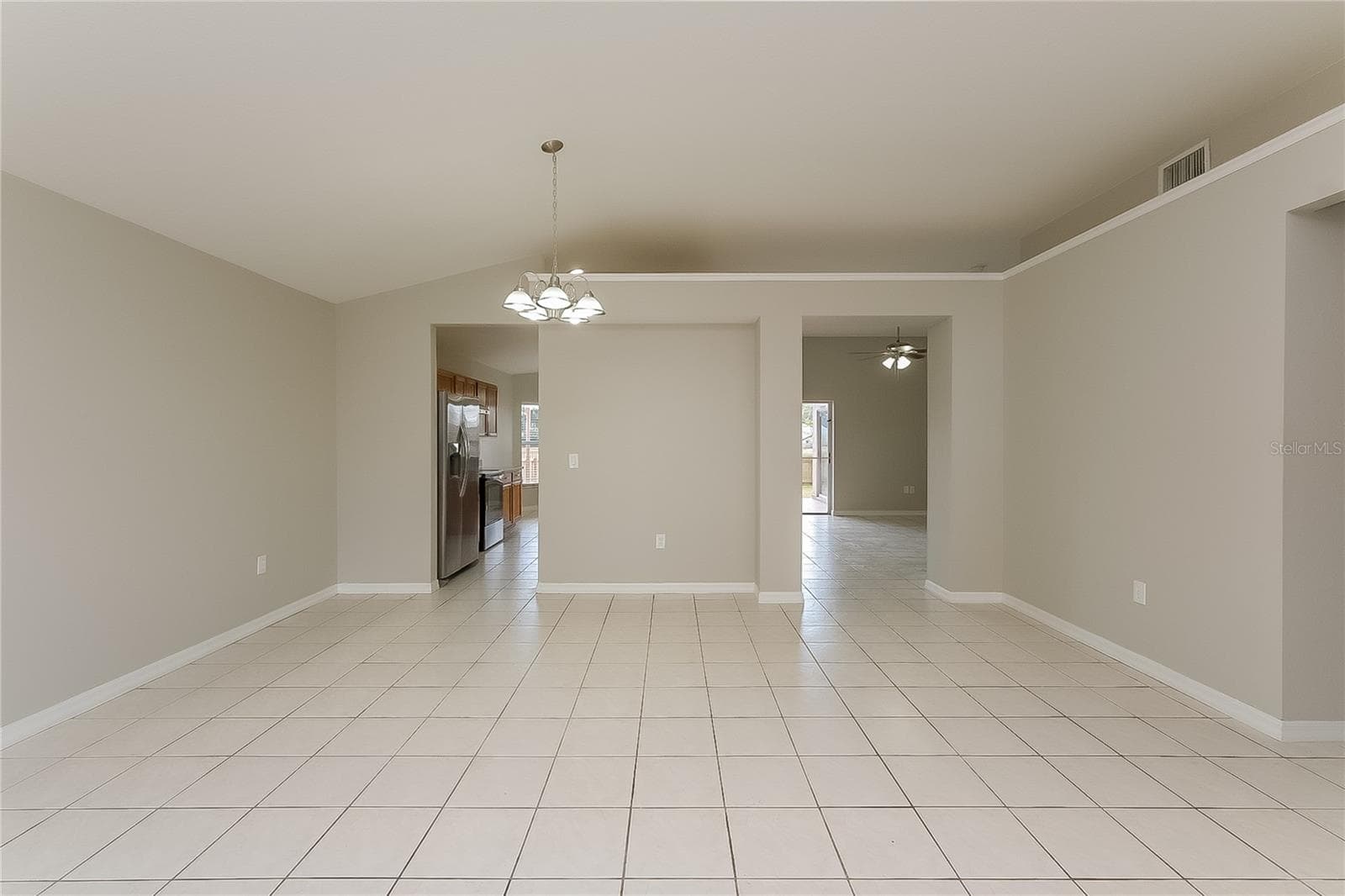 1723 Westerly Dr photo 3