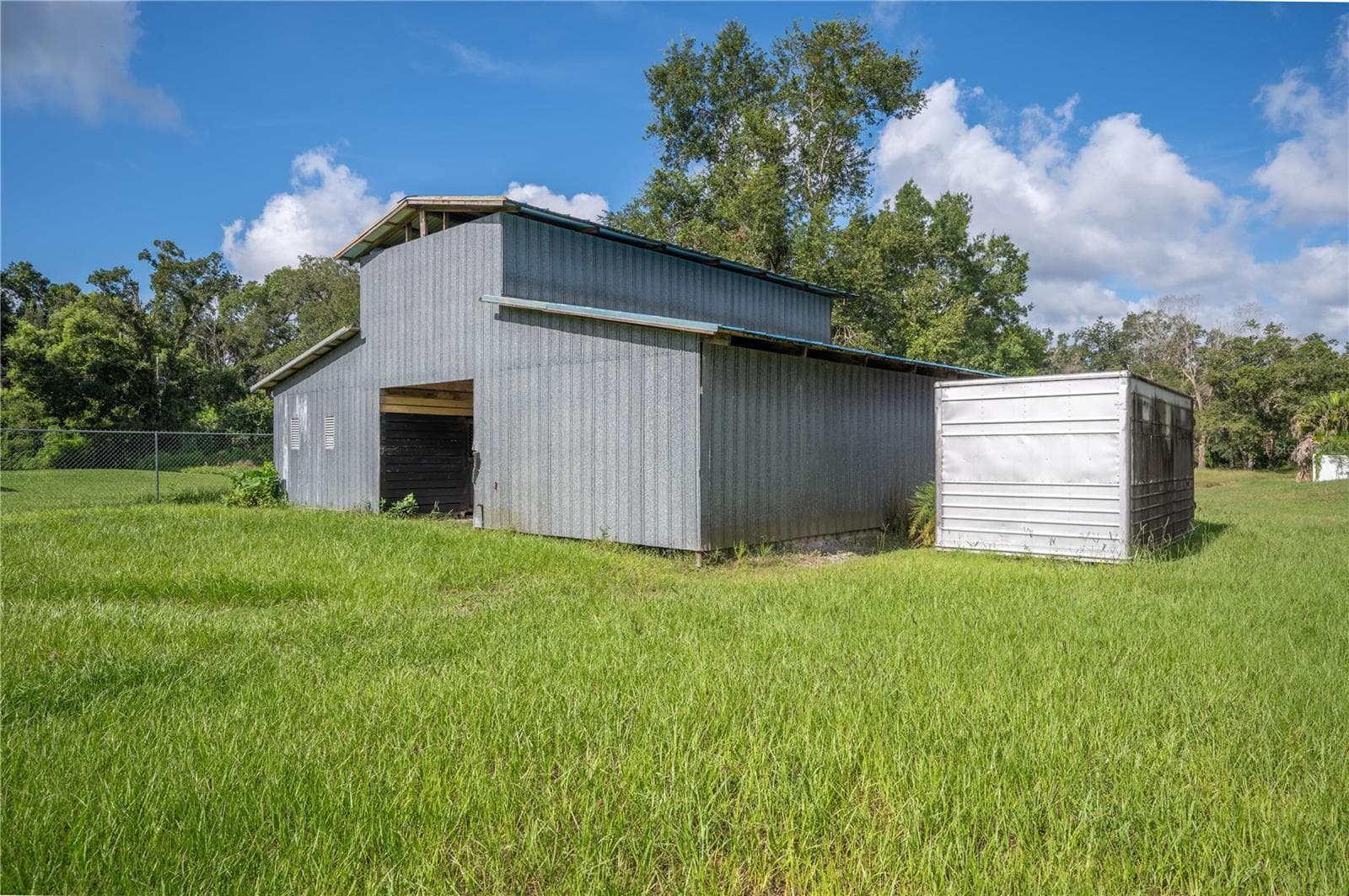 5455 Yates Rd photo 4