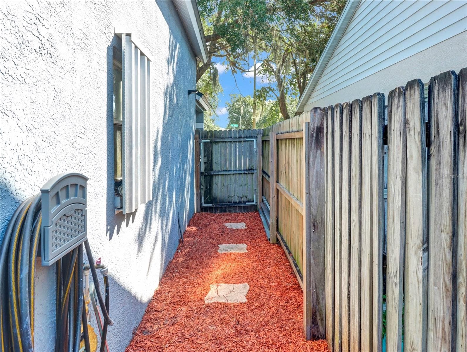 22817 Saint Thomas Cir photo 4