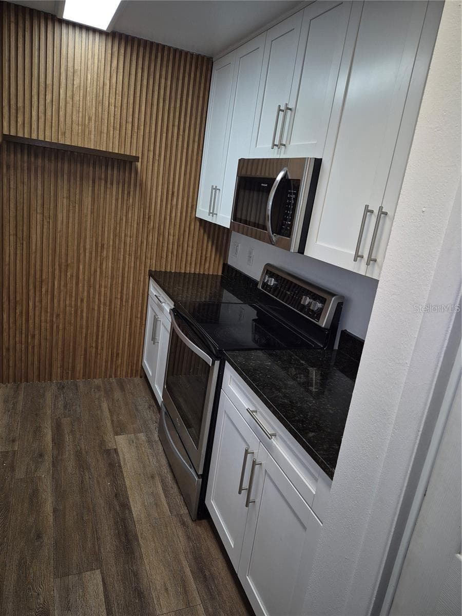 7709 W Hanna Ave photo 4