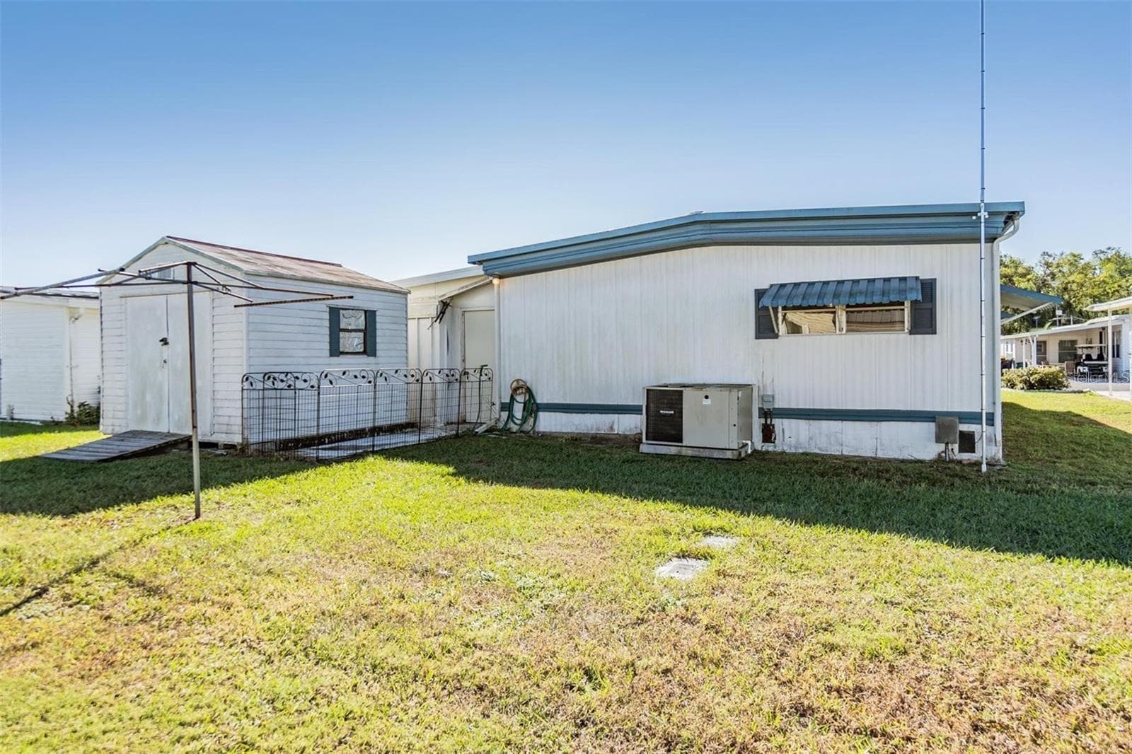 37021 Sandra Ave photo 5