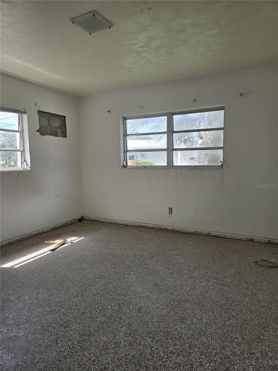 1216 Franklin Cir photo 5