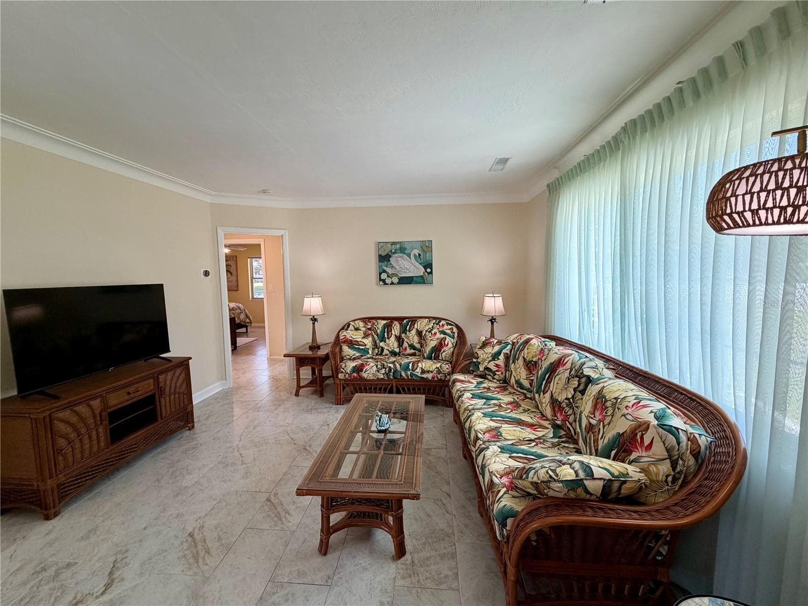 1109 S Betty Ln photo 5
