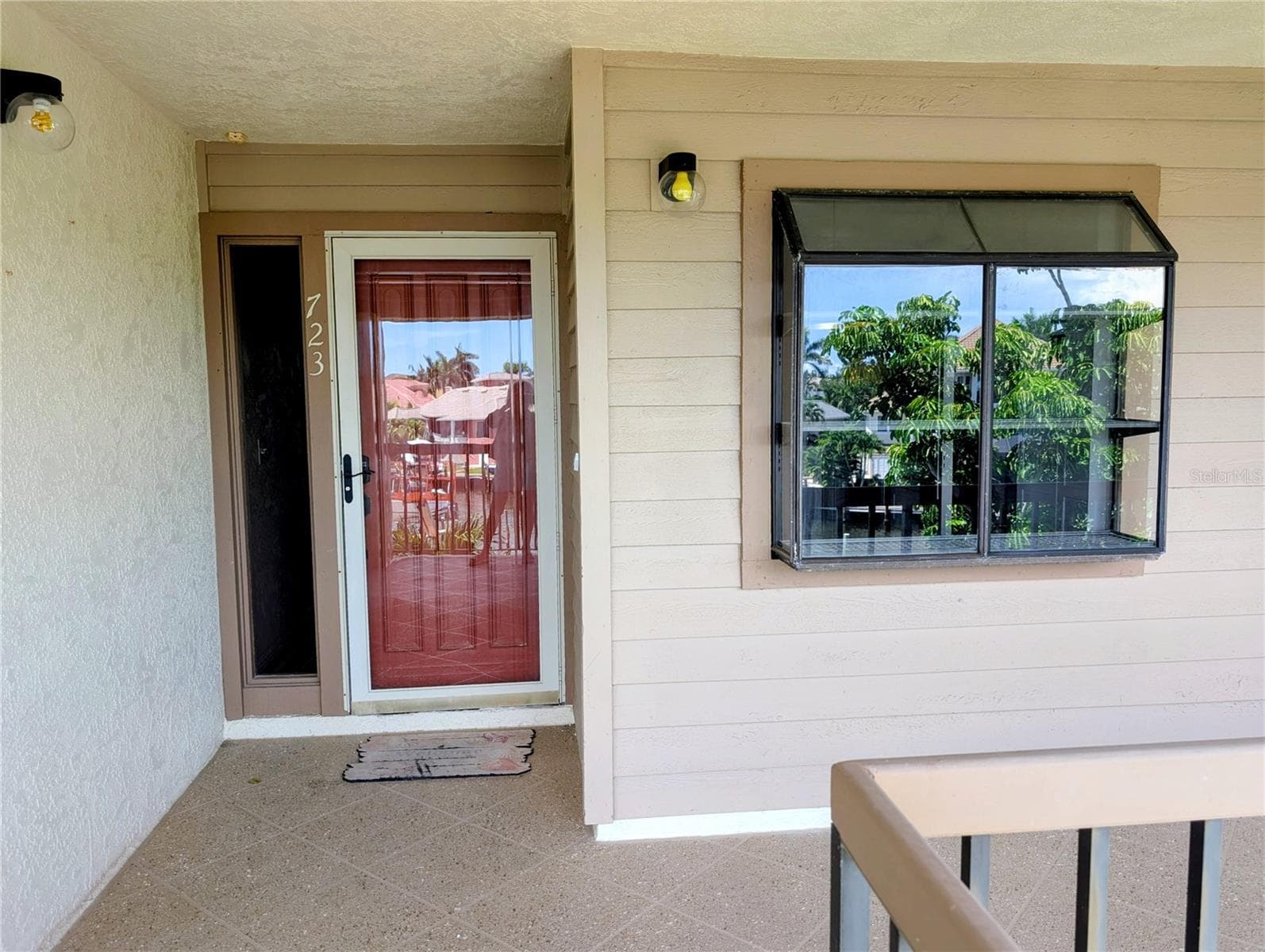 3850 Mariners Walk #723 photo 3