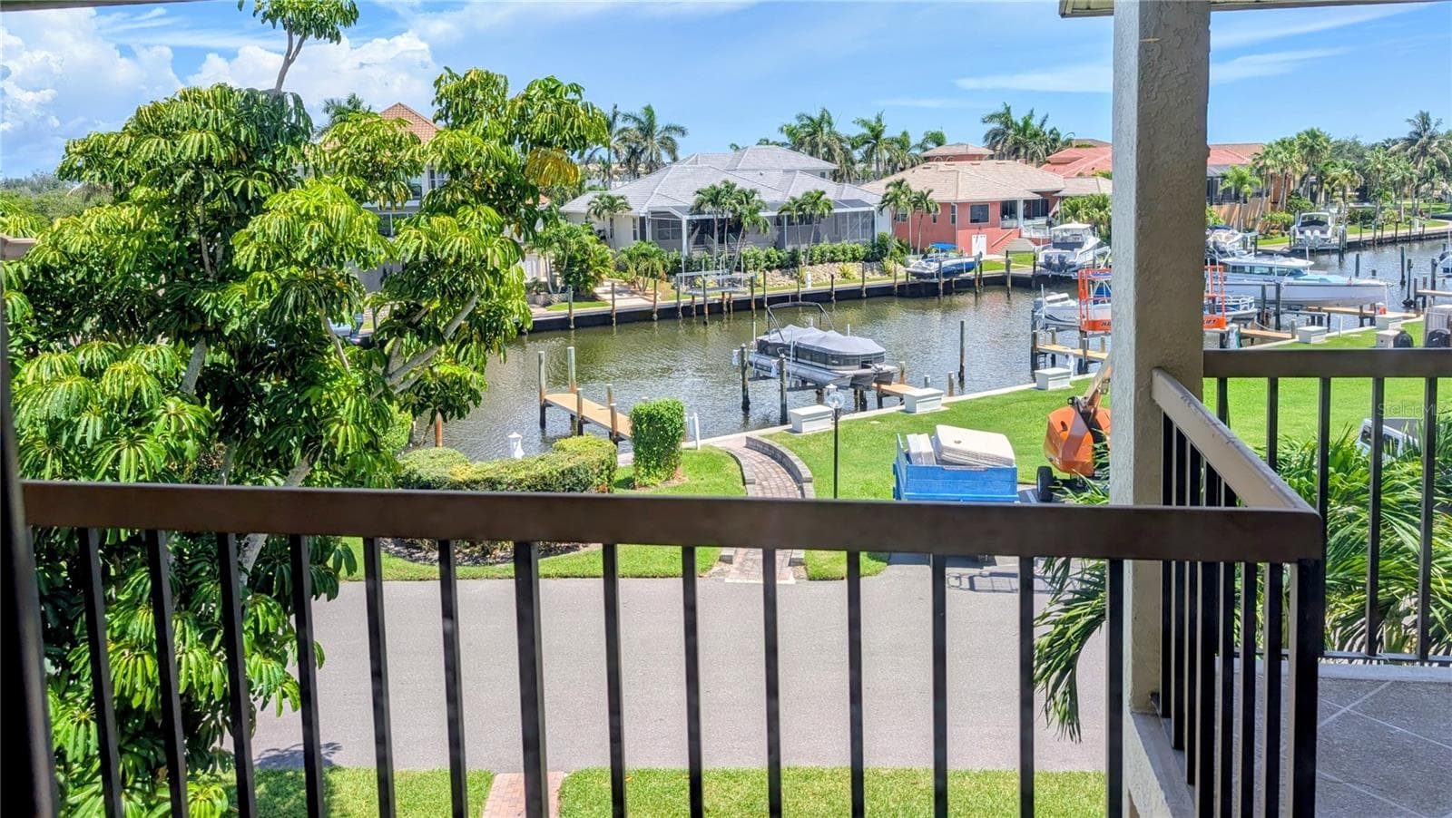 3850 Mariners Walk #723 photo 4
