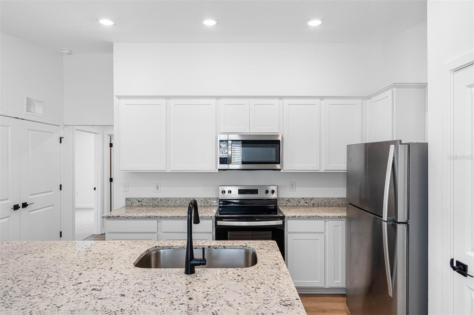 7142 Canopy Ln photo 3