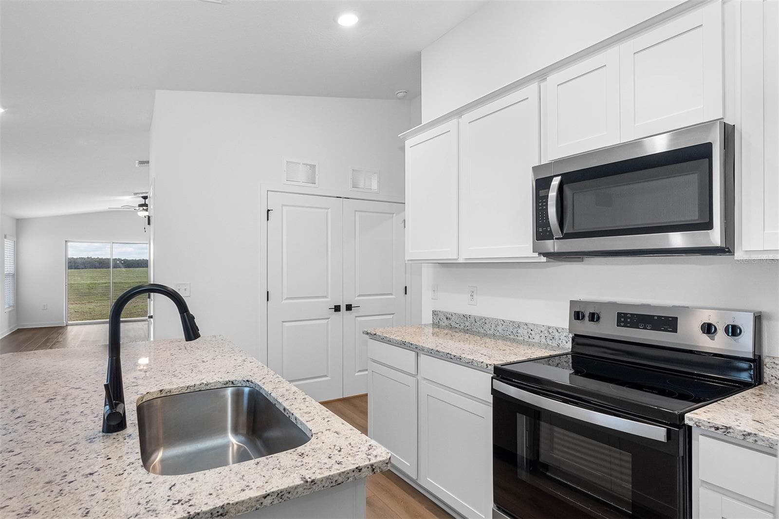 7142 Canopy Ln photo 4