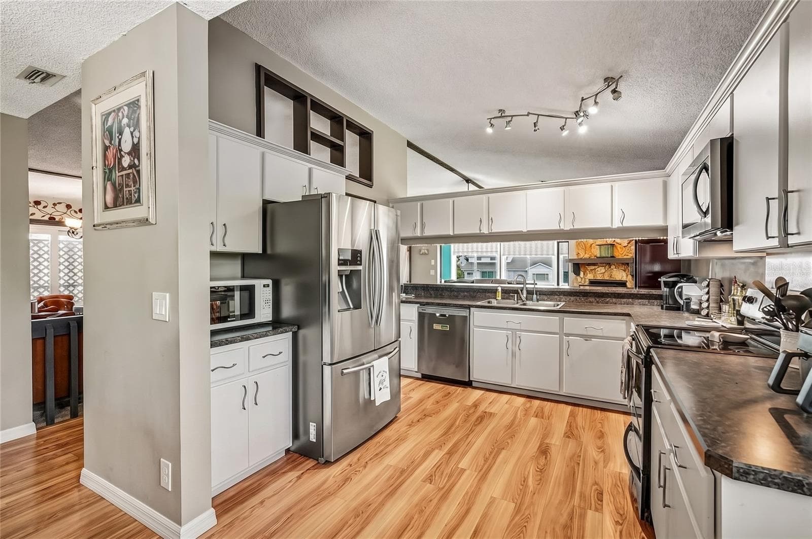 6340 Spoonbill Dr photo 5
