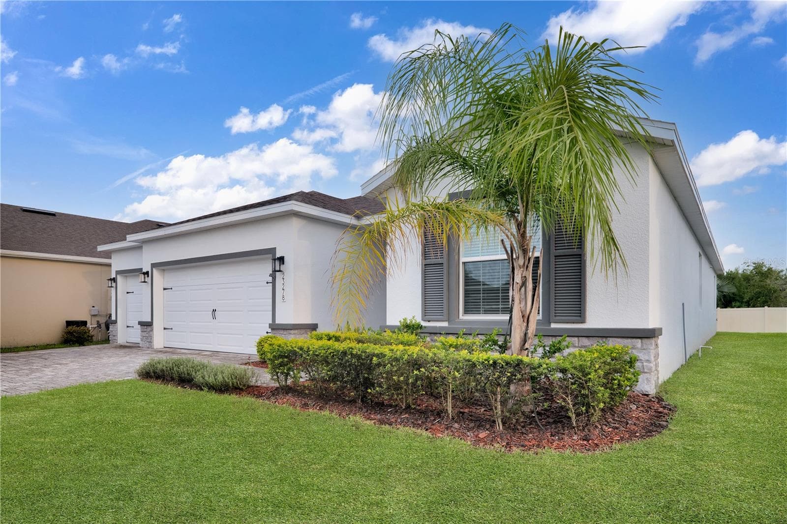 23278 Scaglione Dr photo 3