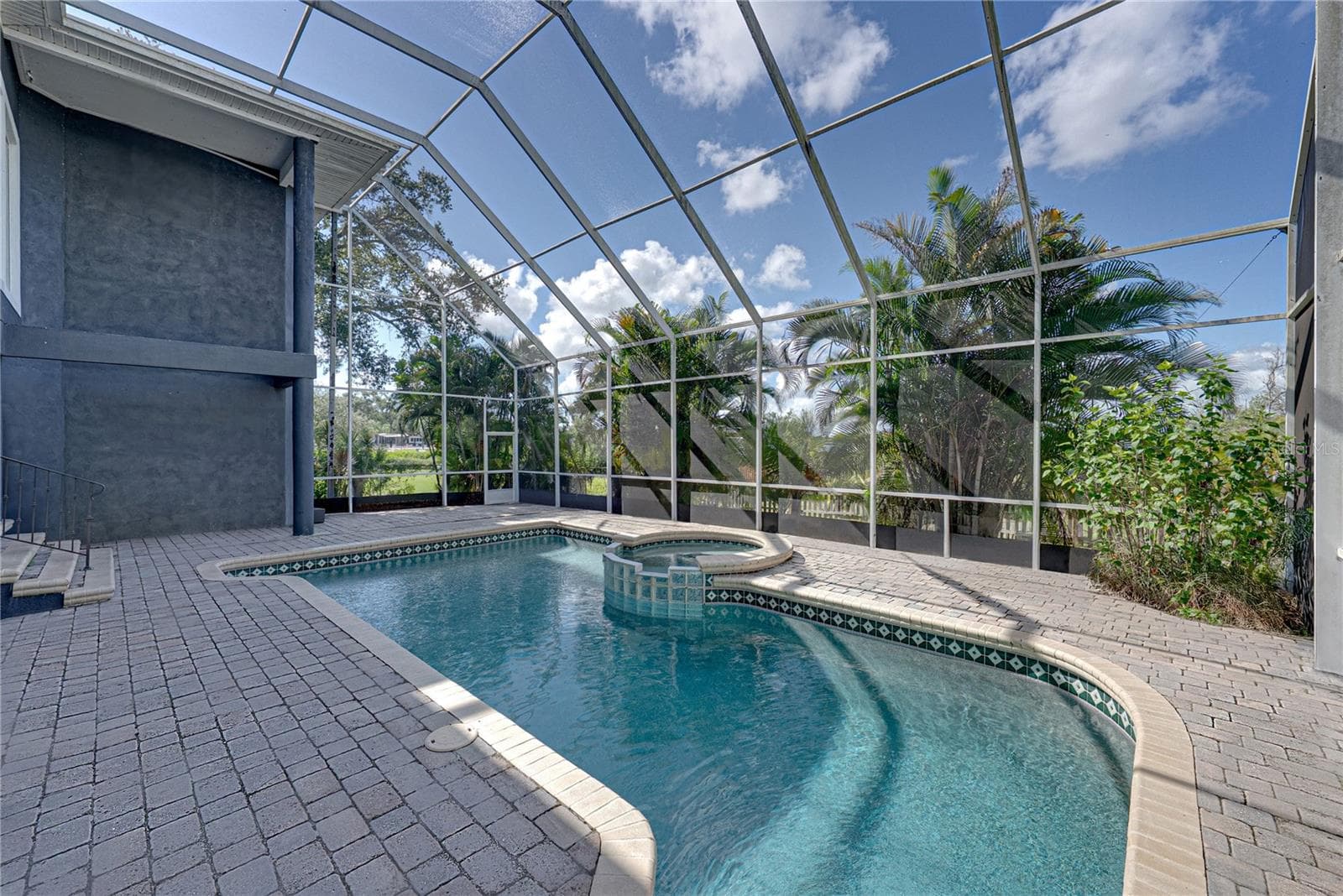 3484 Shore Dr photo 4