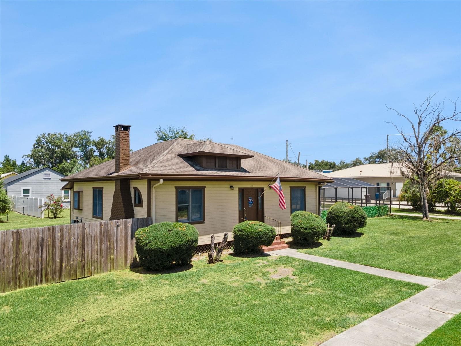 116 W Arborvitae Ln