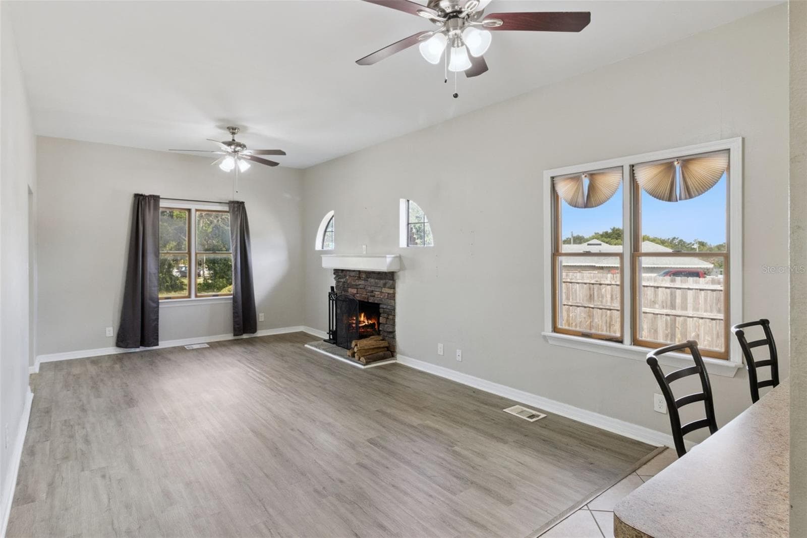 116 W Arborvitae Ln photo 5