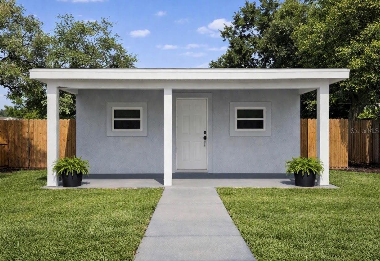 8906 N Albany Ave