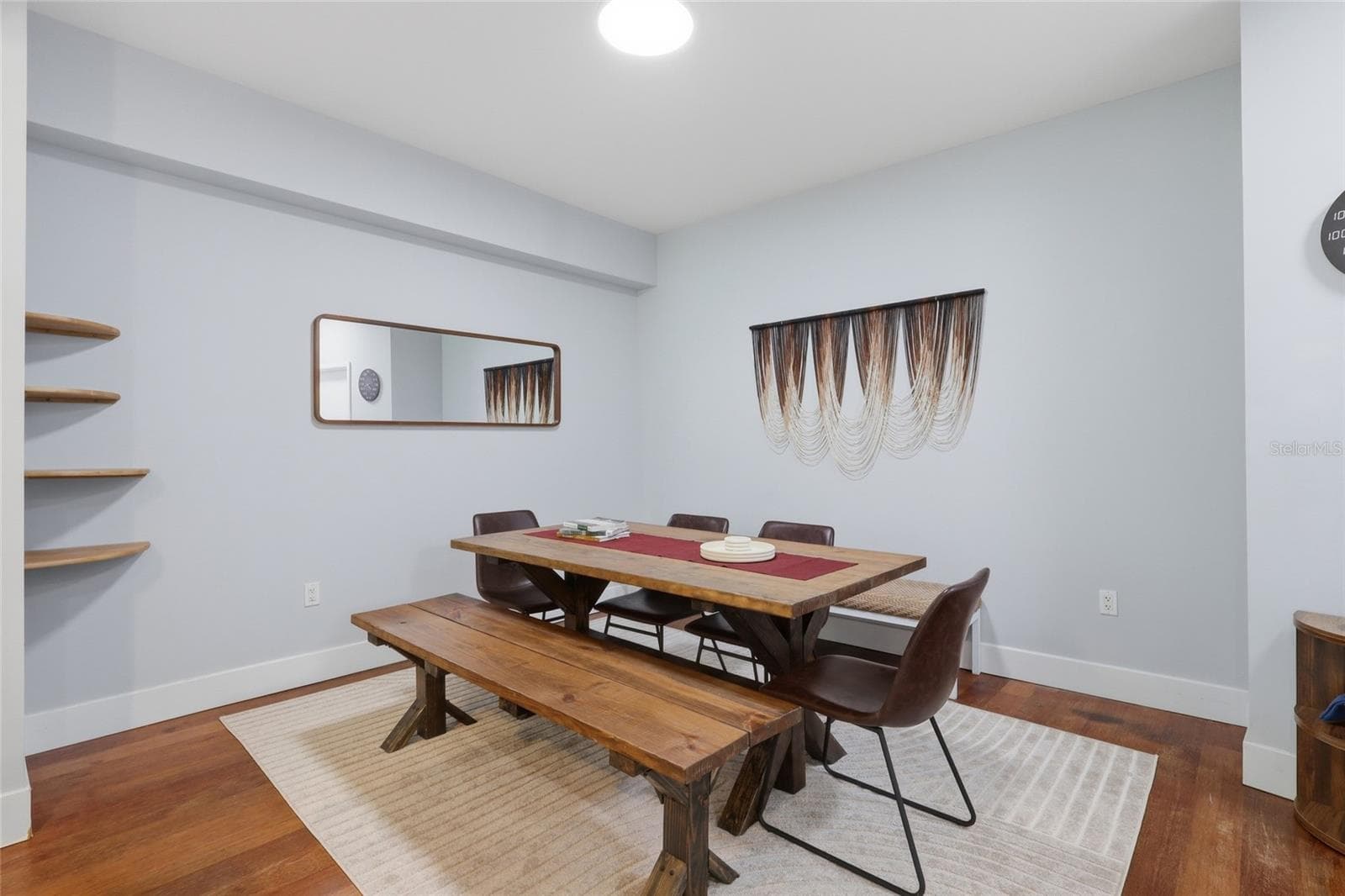 111 N 12th St #1424 photo 5
